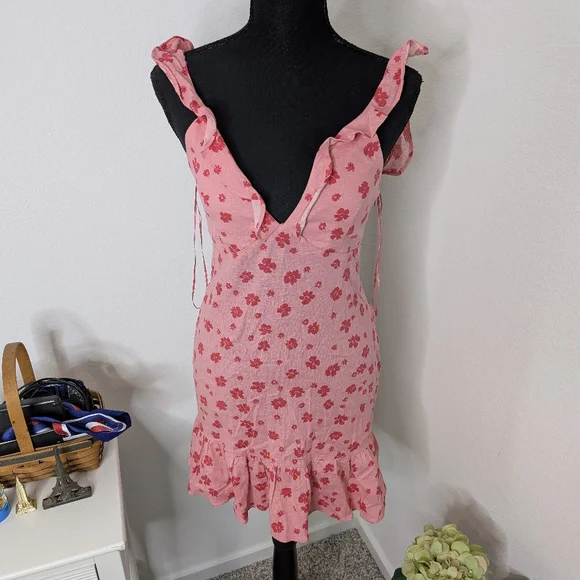 ZARA linen blend floral print ruffled dress with flounced hem blogger favorite - Picture 2 of 10